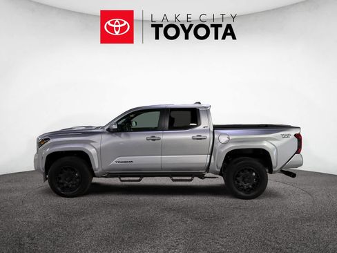 Used 2024 Toyota Tacoma TRD Sport image 3