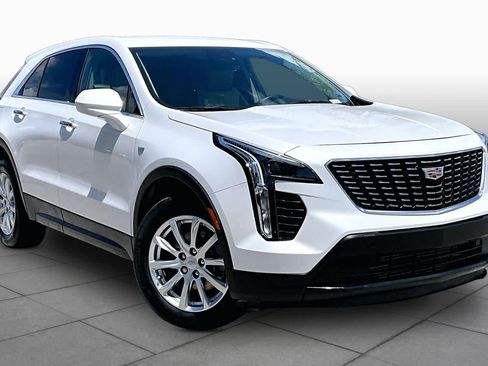 Used 2023 Cadillac XT4 Luxury FWD image 3
