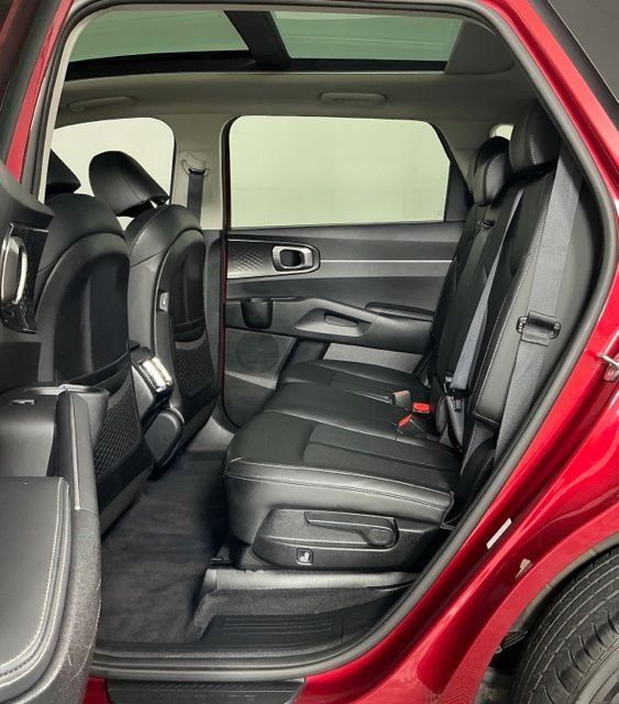 Used 2021 Kia Sorento S w/ Panoramic Sunroof Package AWD/4WD image 21