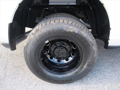 New 2026 RAM 3500 Laramie AWD/4WD image 7