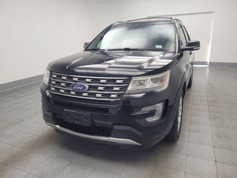Used 2017 Ford Explorer XLT FWD image 15