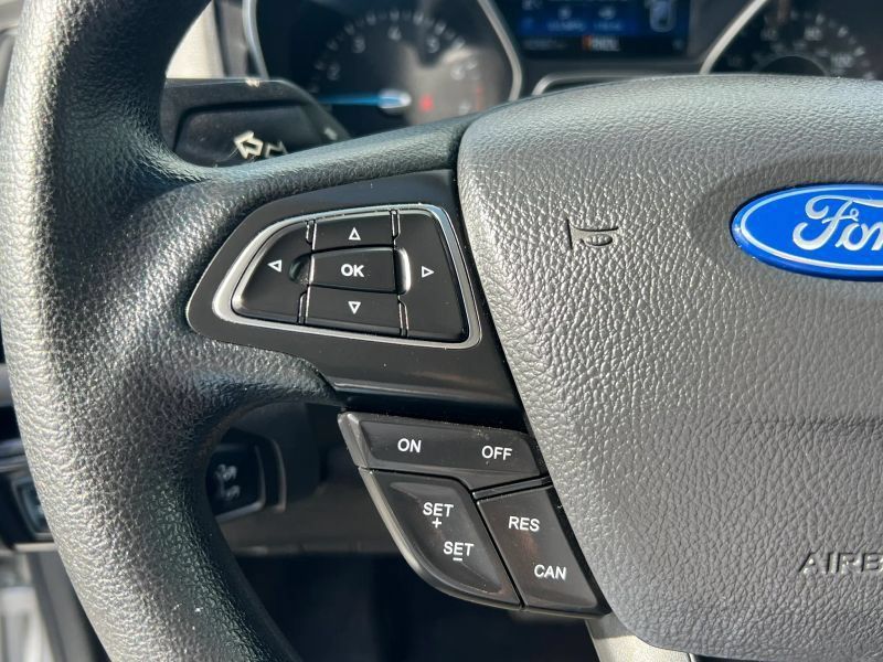 Used 2016 Ford Focus SE FWD image 29