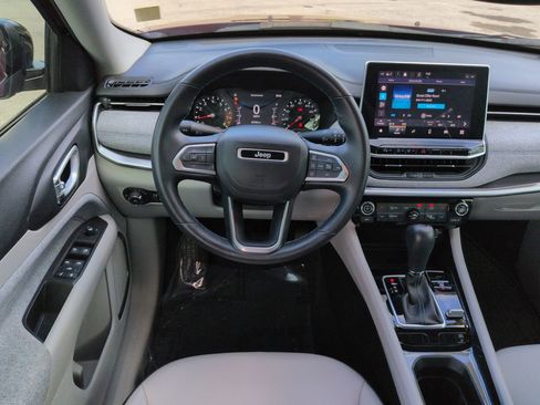 Certified 2022 Jeep Compass Latitude w/ Convenience Group AWD/4WD image 15