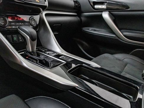 Used 2023 Mitsubishi Eclipse Cross SE image 17