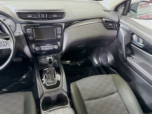 Certified 2022 Nissan Rogue Sport SV image 26