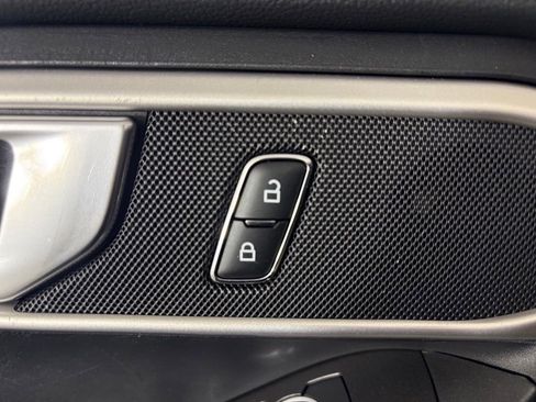 Used 2021 Ford Explorer 2WD image 17