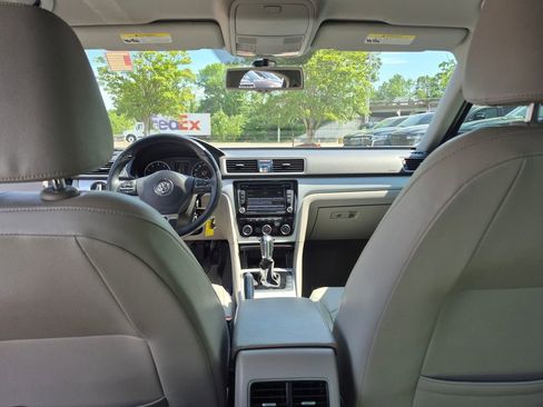 Used 2013 Volkswagen Passat 2.5 SE image 11