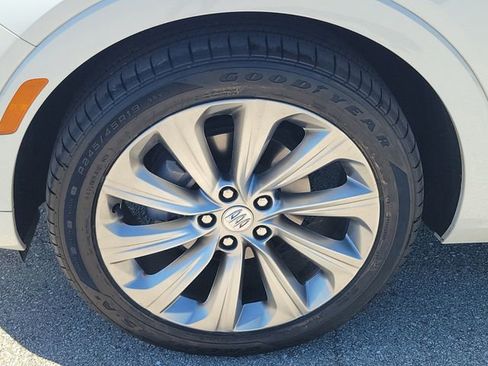 Certified 2024 Buick Envista Avenir FWD image 8