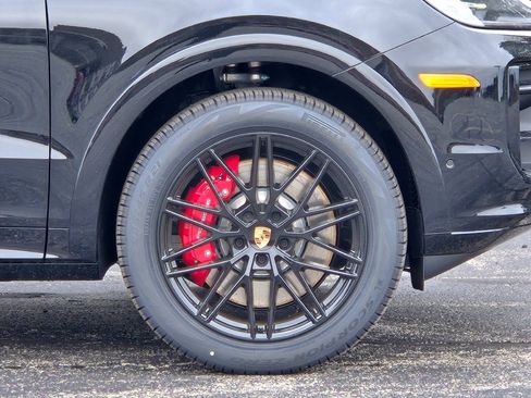 New 2025 Porsche Cayenne S image 13