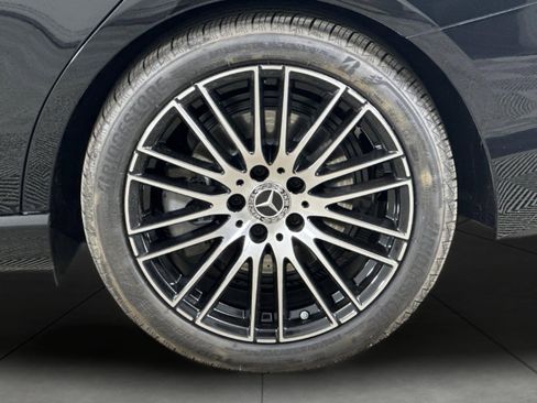 Used 2025 Mercedes-Benz C 300 Sedan image 25