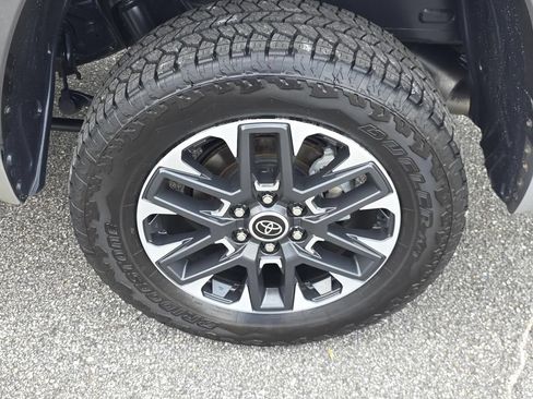 Used 2024 Toyota Tundra Limited AWD/4WD image 37