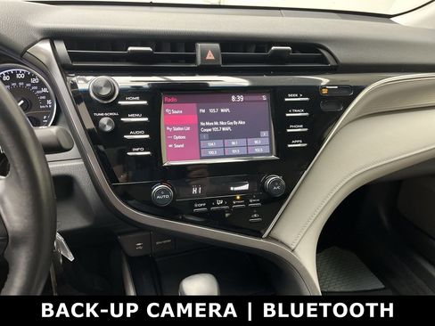 Used 2018 Toyota Camry SE image 15
