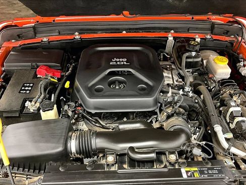 Used 2020 Jeep Wrangler Unlimited Sahara w/ Uconnect 4C Nav & Sound Group AWD/4WD image 11
