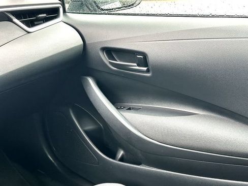 Used 2025 Toyota Corolla LE FWD image 25