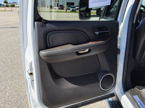 Used 2014 GMC Sierra 3500 Denali AWD/4WD image 31