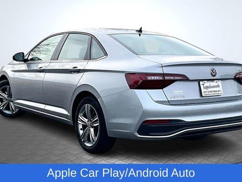 Used 2024 Volkswagen Jetta SE image 5