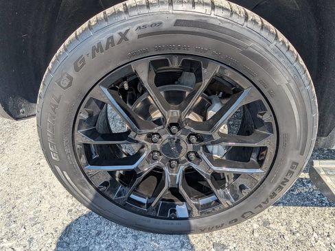 Used 2025 GMC Yukon XL AT4 Ultimate w/ LPO, Floor Liner Package AWD/4WD image 7