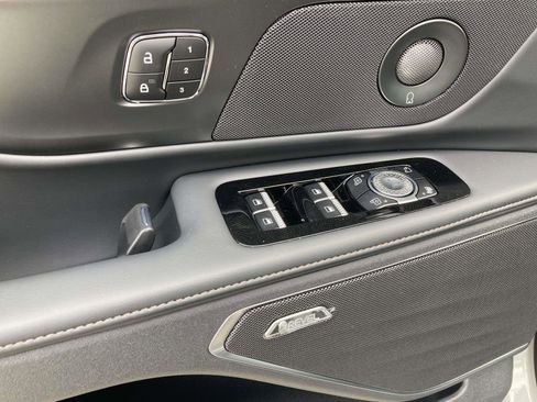 New 2026 Lincoln Nautilus Premier w/ Equipment Group 102A image 21