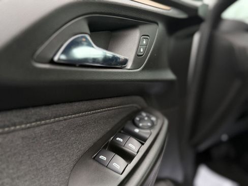 Used 2021 Chevrolet TrailBlazer ACTIV w/ Technology Package image 14