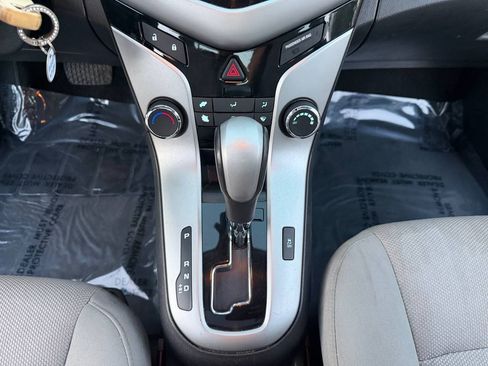 Used 2014 Chevrolet Cruze LT FWD image 21