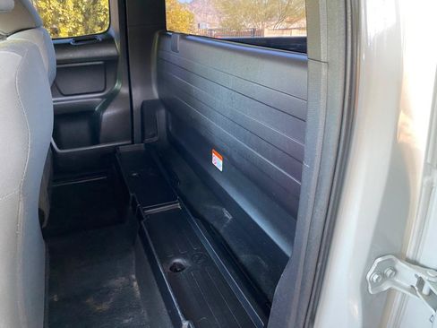 Used 2017 Toyota Tacoma 2WD Access Cab image 25