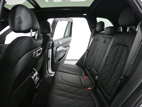 Used 2023 BMW X5 xDrive40i w/ Premium Package image 18