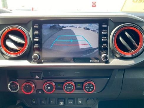 Certified 2020 Toyota Tacoma TRD Sport w/ Technology Package AWD/4WD image 8