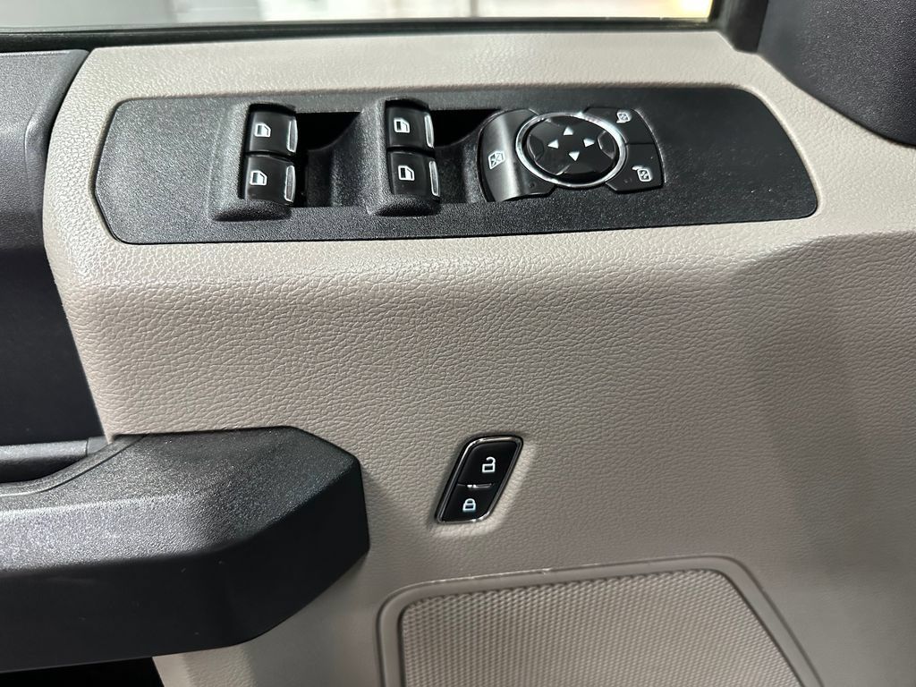 Used 2022 Ford F350 XL w/ STX Appearance Package AWD/4WD image 18