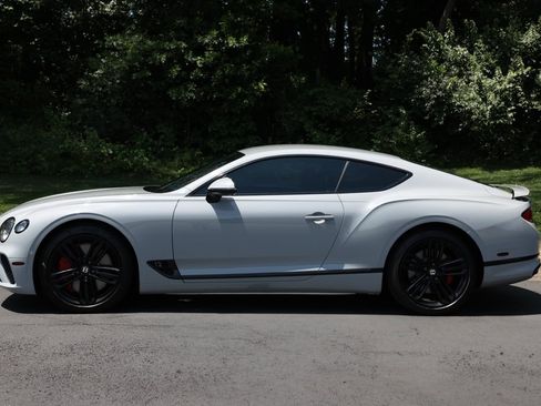 Used 2020 Bentley Continental GT image 13
