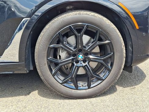 Used 2026 BMW X7 xDrive40i AWD/4WD image 8