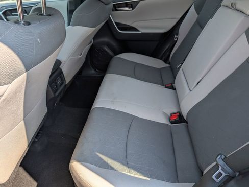 Used 2021 Toyota RAV4 XLE image 11