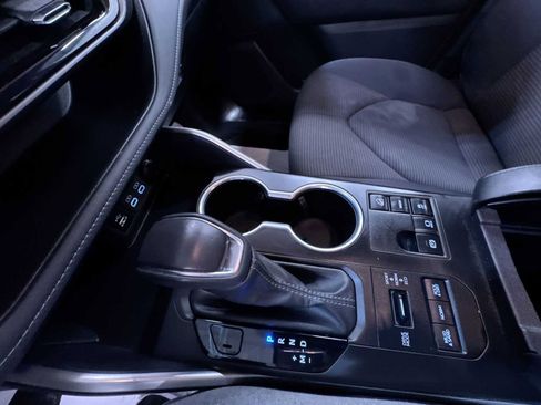 Used 2024 Toyota RAV4 LE image 29