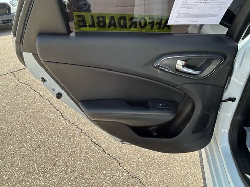 Used 2015 Chrysler 200 S w/ Navigation & Sound Group I FWD image 13