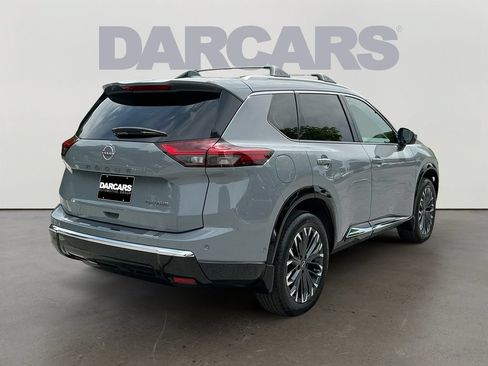 Used 2025 Nissan Rogue Platinum FWD image 7