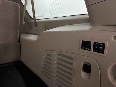 Used 2017 GMC Yukon XL Denali w/ Open Road Package image 15