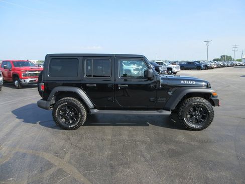 Used 2021 Jeep Wrangler Unlimited Sport AWD/4WD image 5
