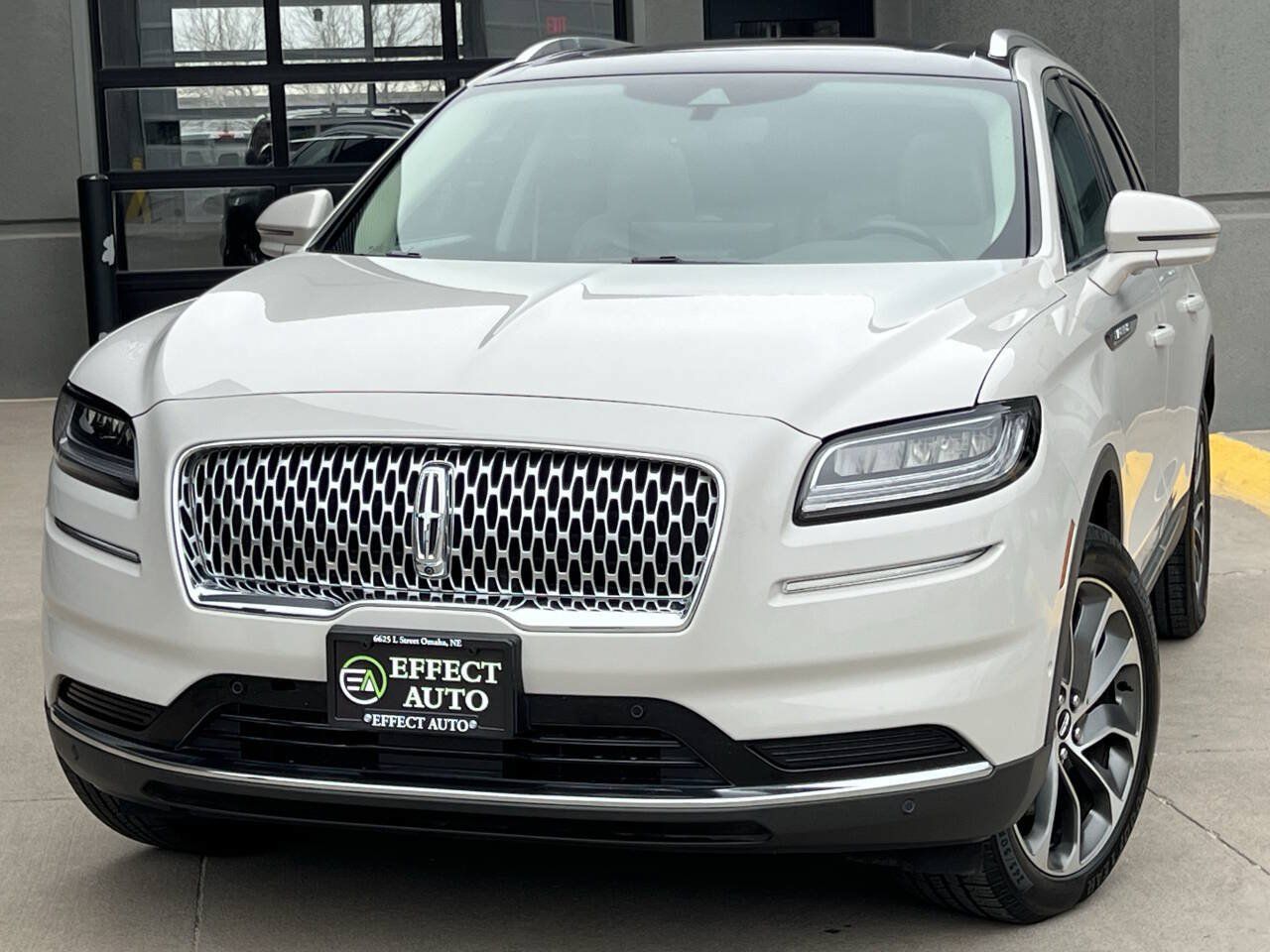 Used 2022 Lincoln Nautilus Reserve w/ Equipment Group 201A AWD/4WD image 3