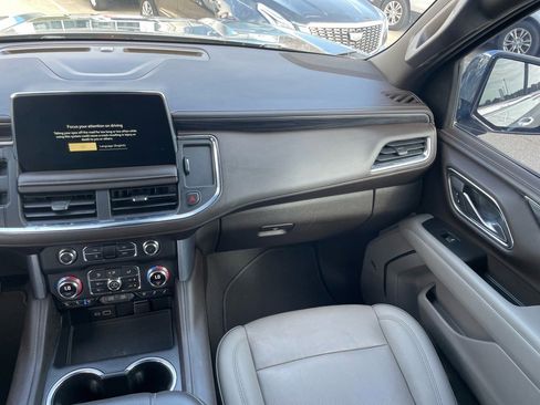 Used 2023 GMC Yukon XL SLT image 6