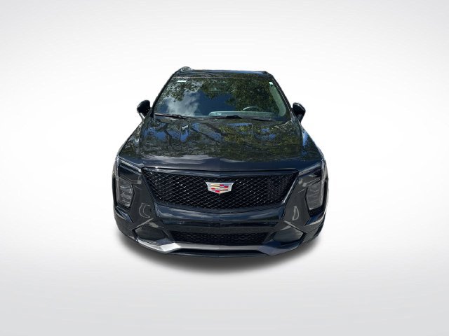 Used 2025 Cadillac XT4 Sport FWD image 8