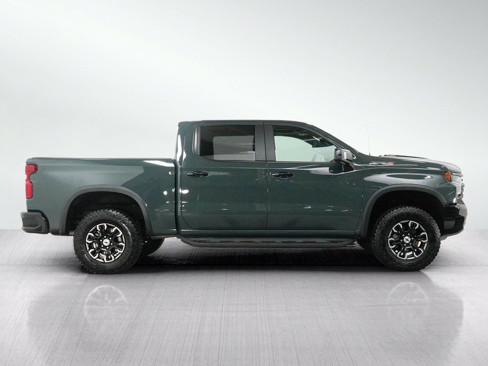 Used 2025 Chevrolet Silverado 1500 ZR2 w/ Technology Package AWD/4WD image 7