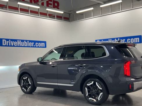 Used 2025 Kia Telluride S FWD image 8