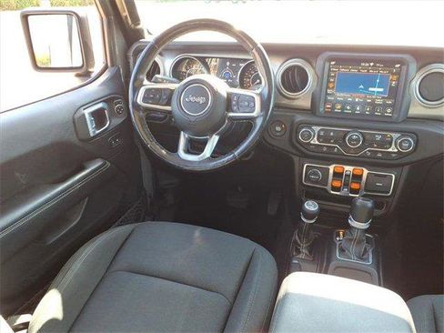Used 2020 Jeep Gladiator Overland image 11