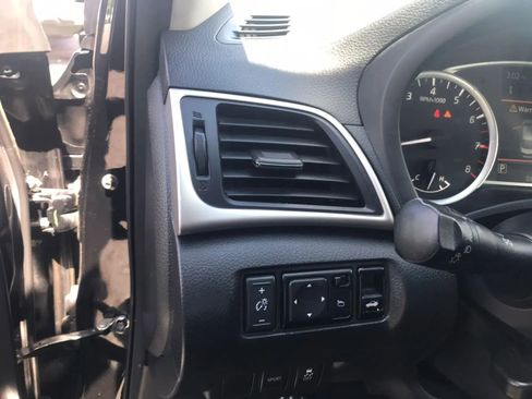 Used 2019 Nissan Sentra SR FWD image 14