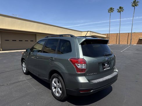 Used 2015 Subaru Forester 2.5i Limited AWD/4WD image 6