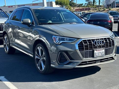 Used 2019 Audi Q3 2.0T Premium Plus w/ Premium Plus Package AWD/4WD image 2