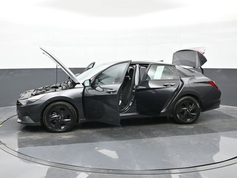 Used 2023 Hyundai Elantra SEL image 49