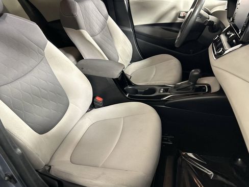Used 2022 Toyota Corolla LE image 25