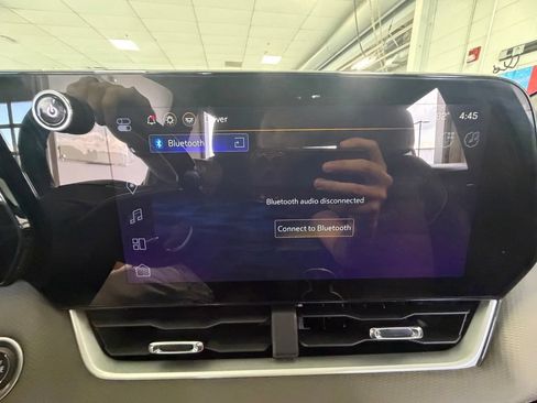 Used 2025 Chevrolet Equinox LT w/ Convenience Package II FWD image 25