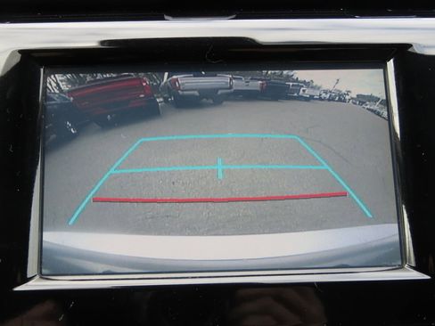 Used 2019 Toyota Camry LE image 26