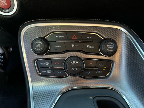 Used 2016 Dodge Challenger SRT Hellcat image 30